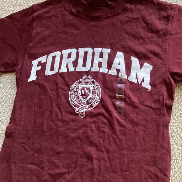 NEW Champion Fordham University T-Shirt Maroon Unisex Size Small 100% Cotton NWT - Picture 2 of 10